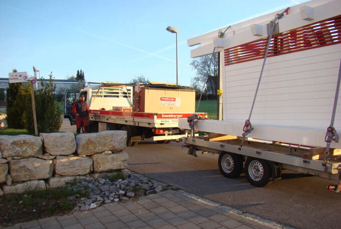 Transport der vorgefertigten Holzbauelement
